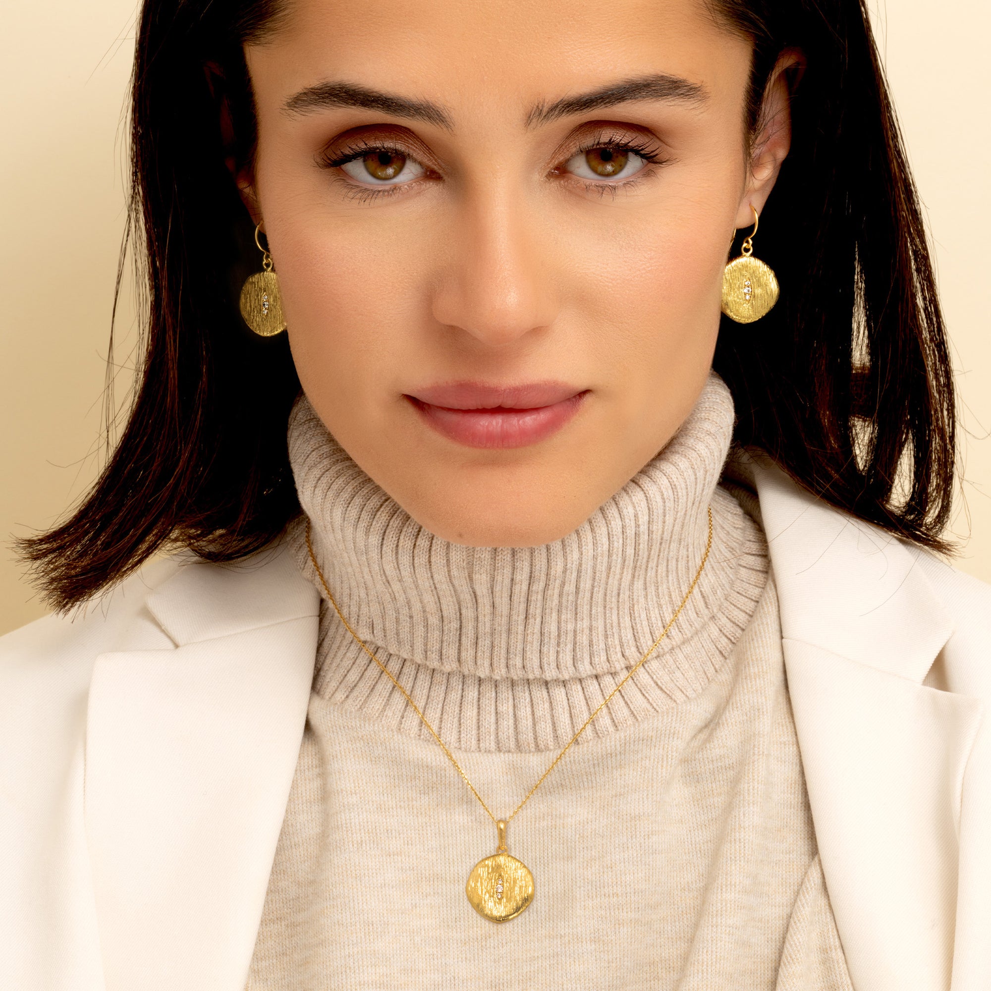 Collana con moneta a goccia in oro 14K e argento sterling CZ