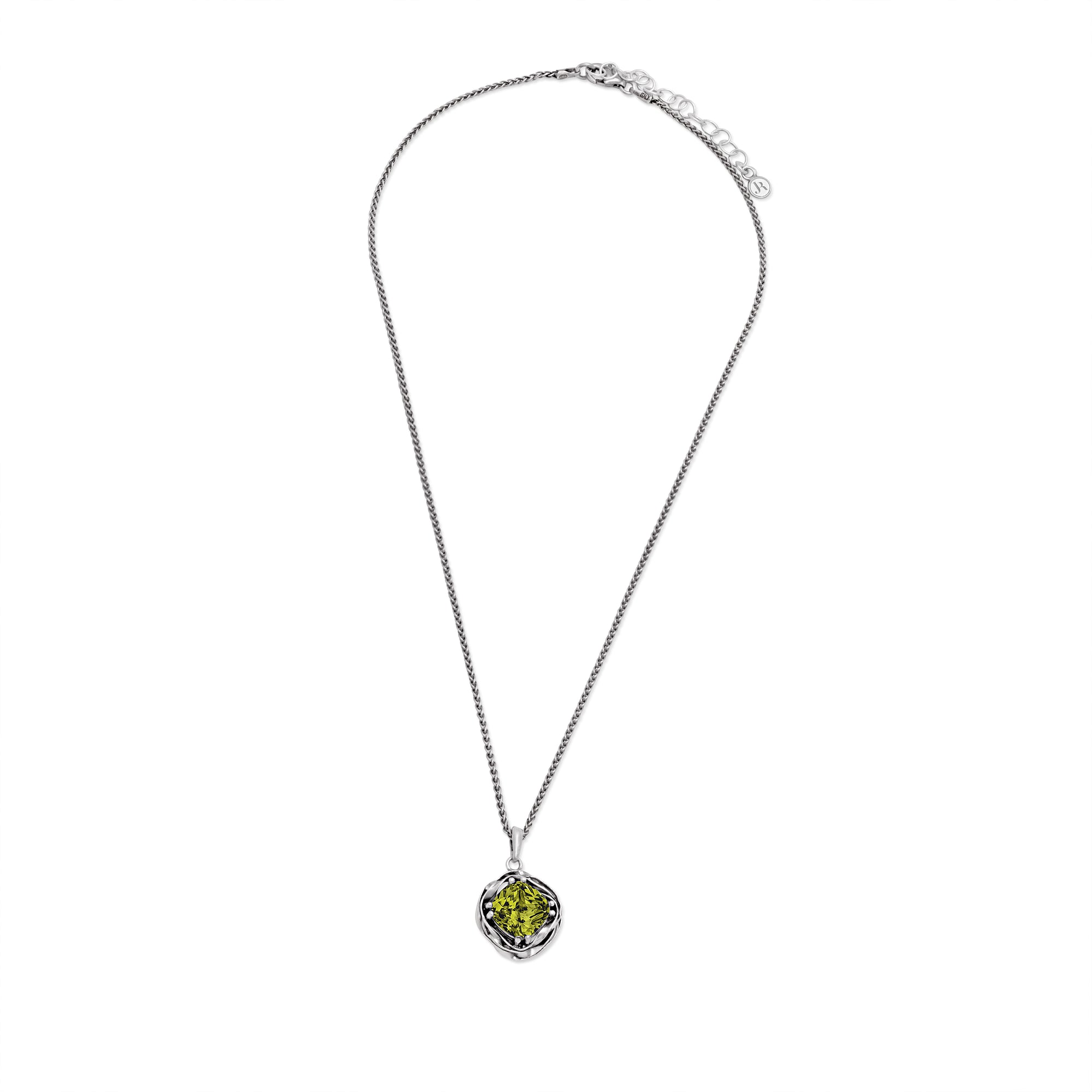 Collana con ciondolo in argento sterling, peridoto e zirconi cubici