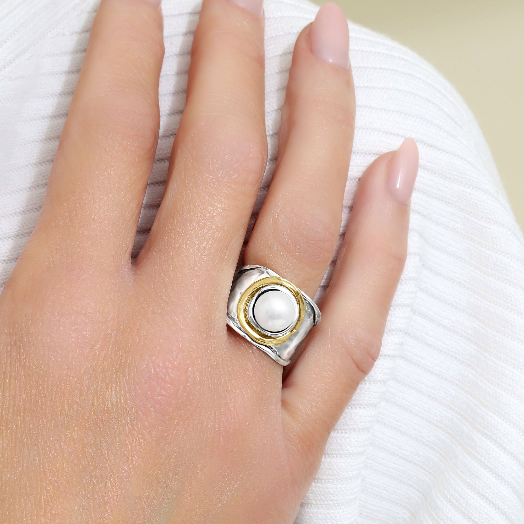 Mixed Metal Pearl Hammered Ring