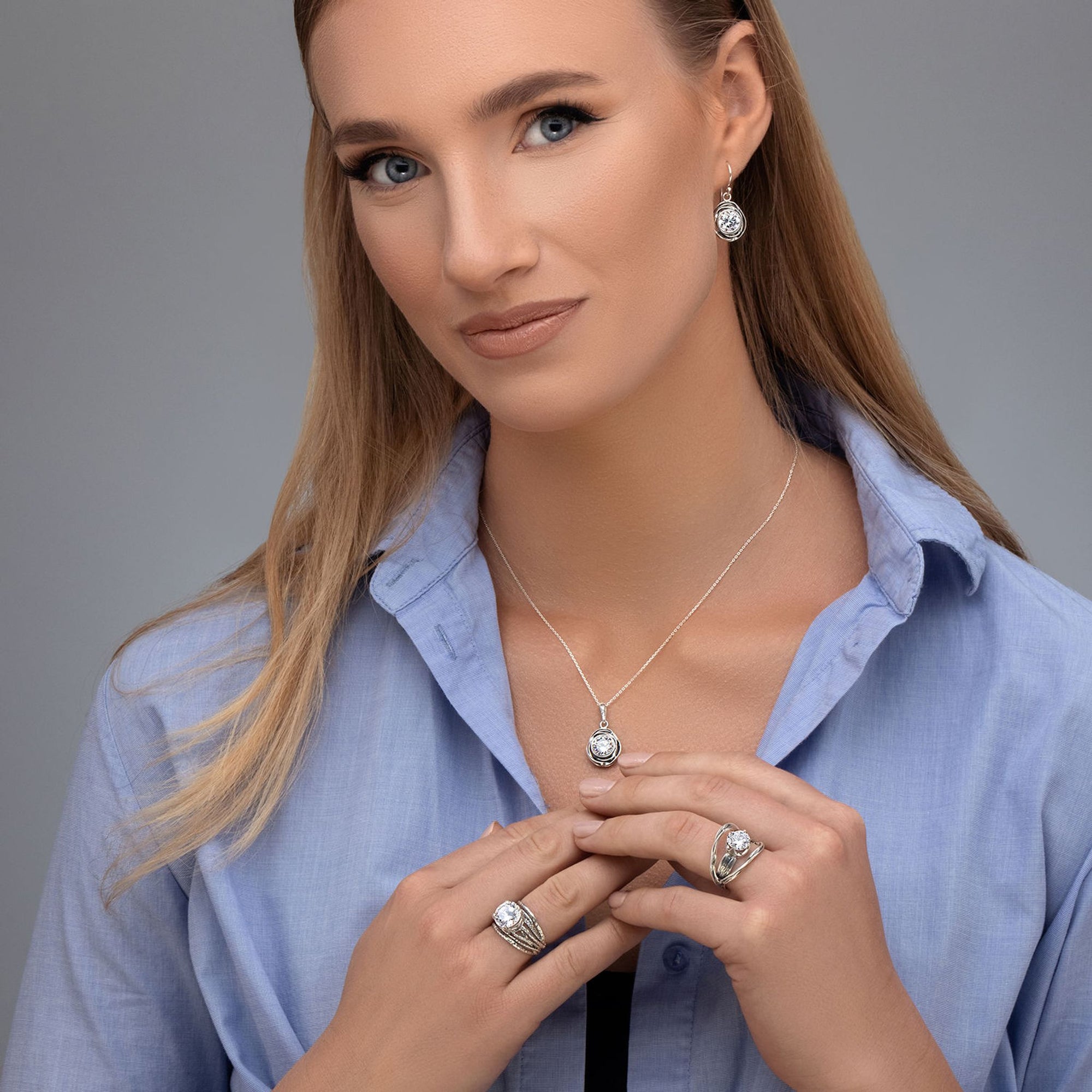 Collana con ciondolo in argento sterling e zirconia cubica